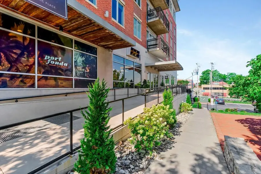 4141 Pennsylvania Avenue #407, Kansas City, MO 64111 - #3
