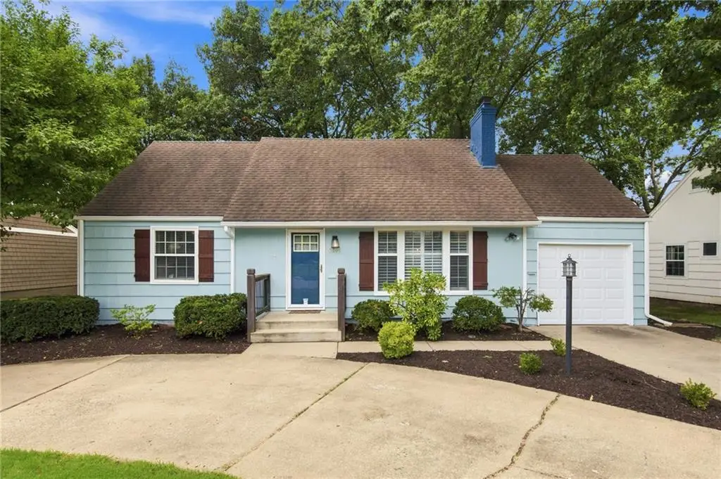 3705 W 71st Street, Prairie Village, KS 66208 - #1