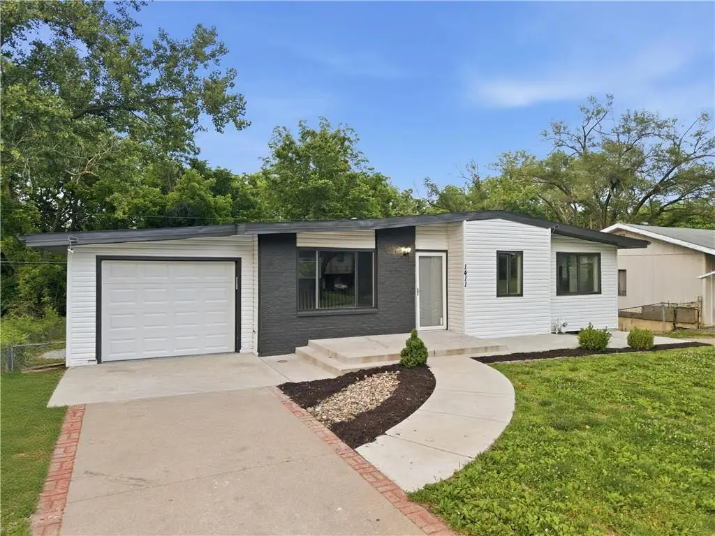 1411 N 75th Drive, Kansas City, KS 66112 - #1