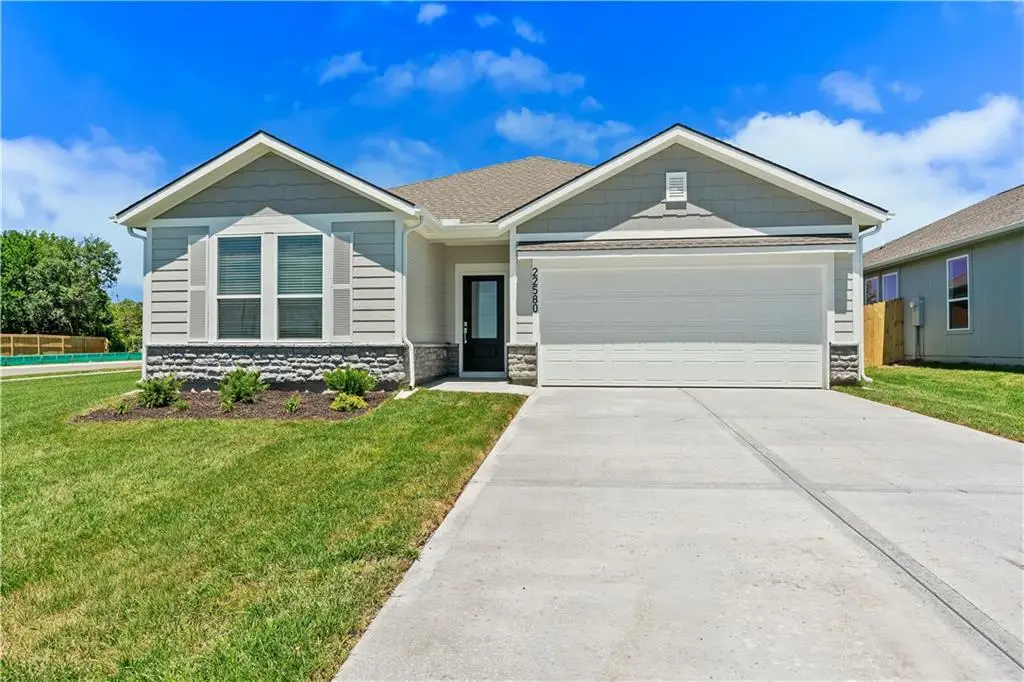 22580 W 214th Terrace, Spring Hill, KS 66083 - #1
