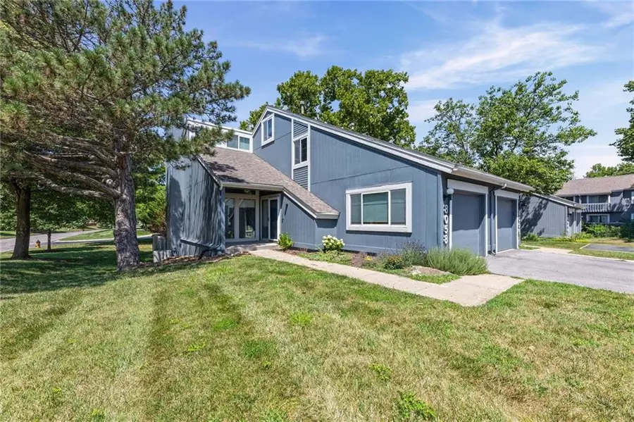 8058 Colony Lane, Lenexa, KS 66215 - #2