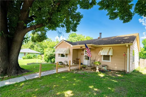 1501 S 20th Street W, St Joseph, MO 64507