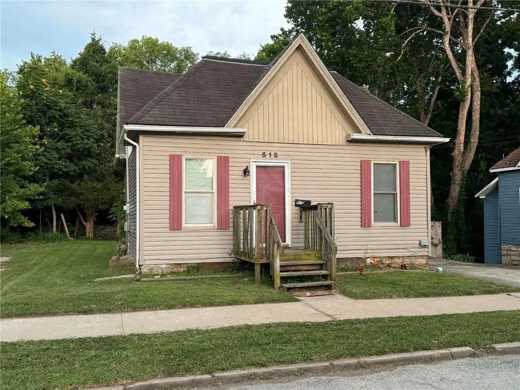 515 Park Avenue, Excelsior Springs, MO 64024 - #1