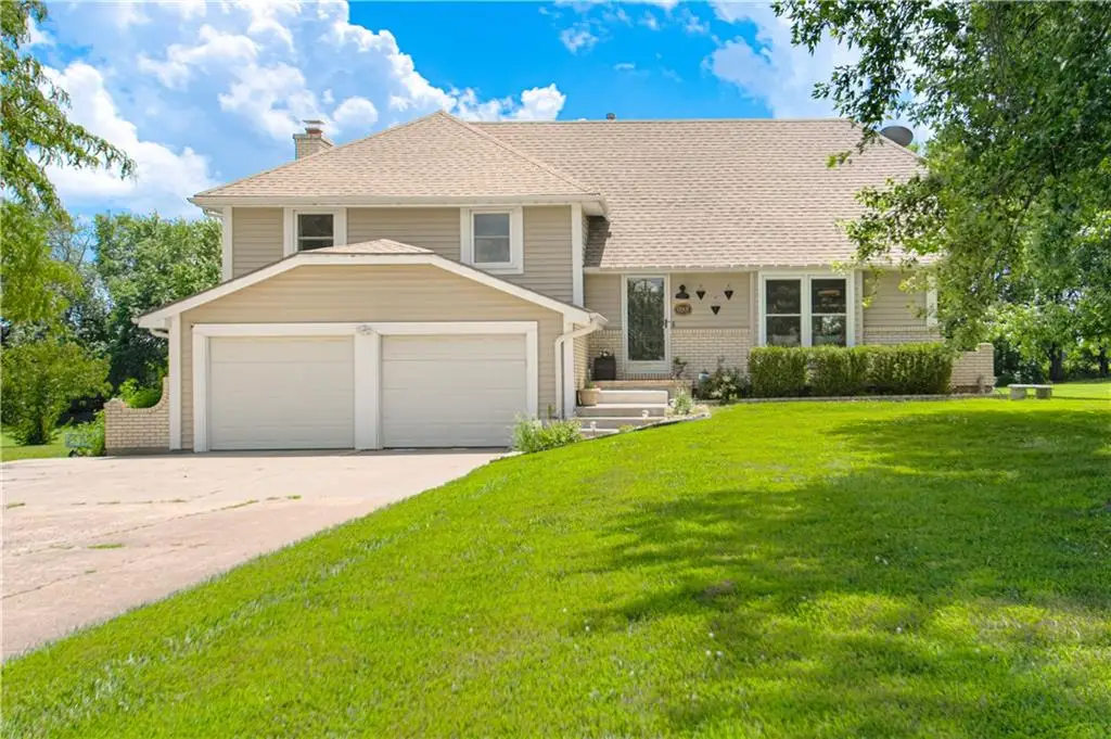 6901 W 202nd Terrace, Overland Park, KS 66013 - #1