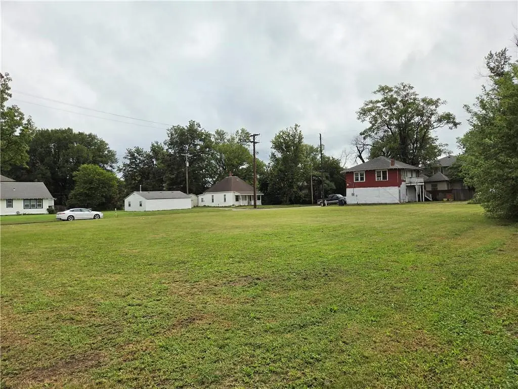 905 W Main Street, Independence, KS 67301 - #1