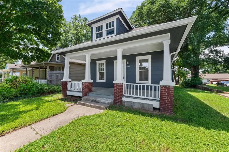 1107 N 13th Street, Leavenworth, KS 66048 - #3