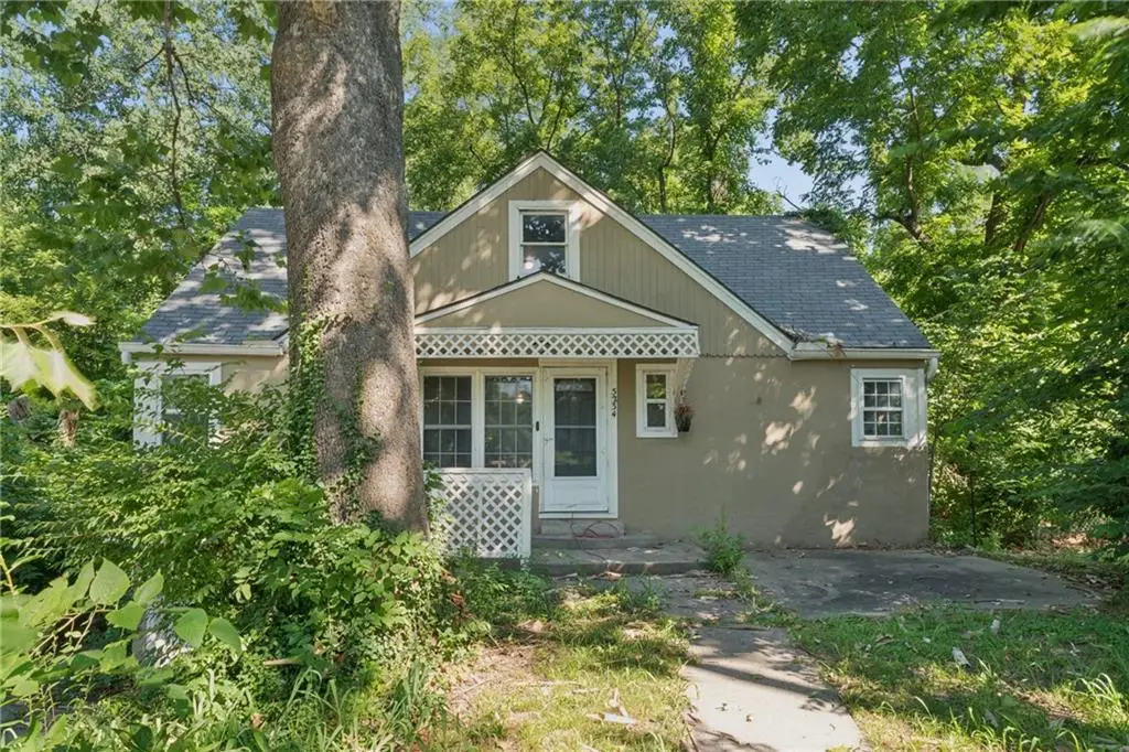 5234 NE Barnes Avenue, Kansas City, MO 64119 - #1