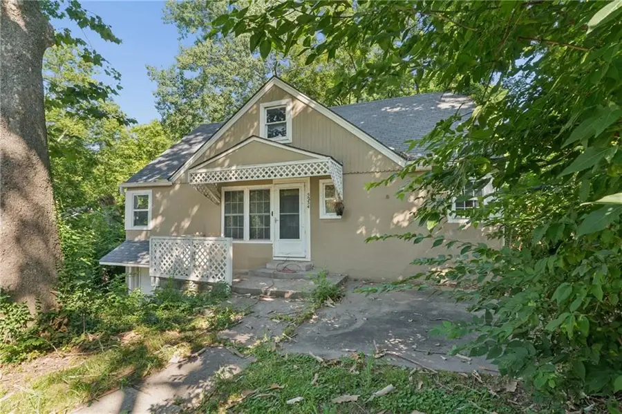 5234 NE Barnes Avenue, Kansas City, MO 64119 - #3