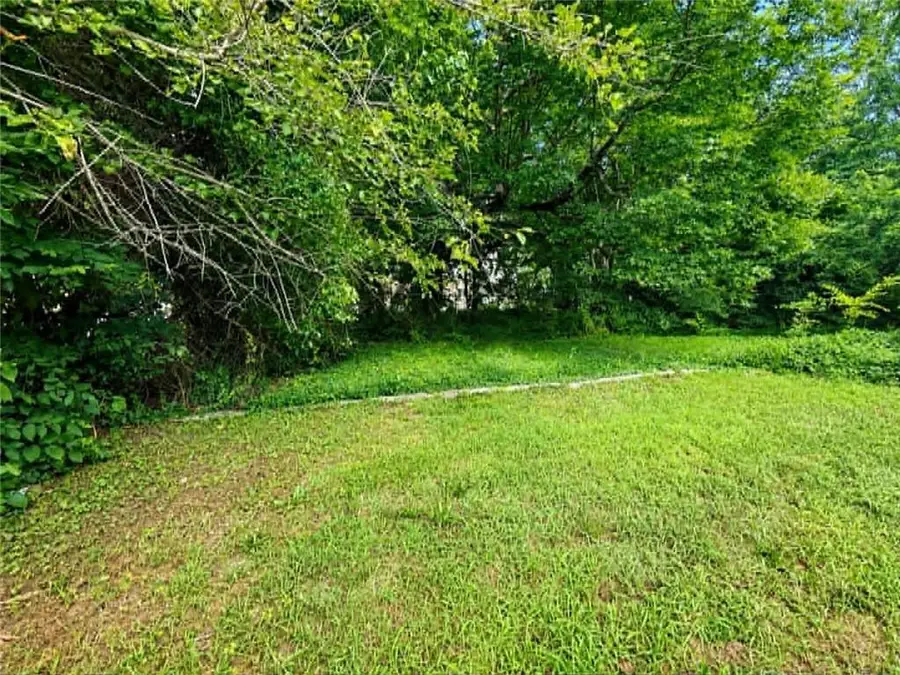 335 E 10th Street, Baxter Springs, KS 66713 - #3