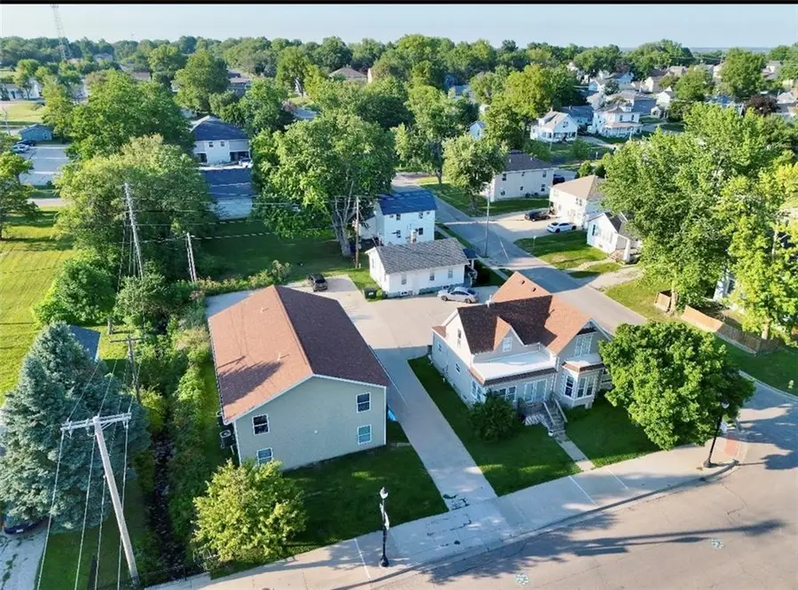 404,408,410,412 N Walnut Street, Maryville, MO 64468 - #2
