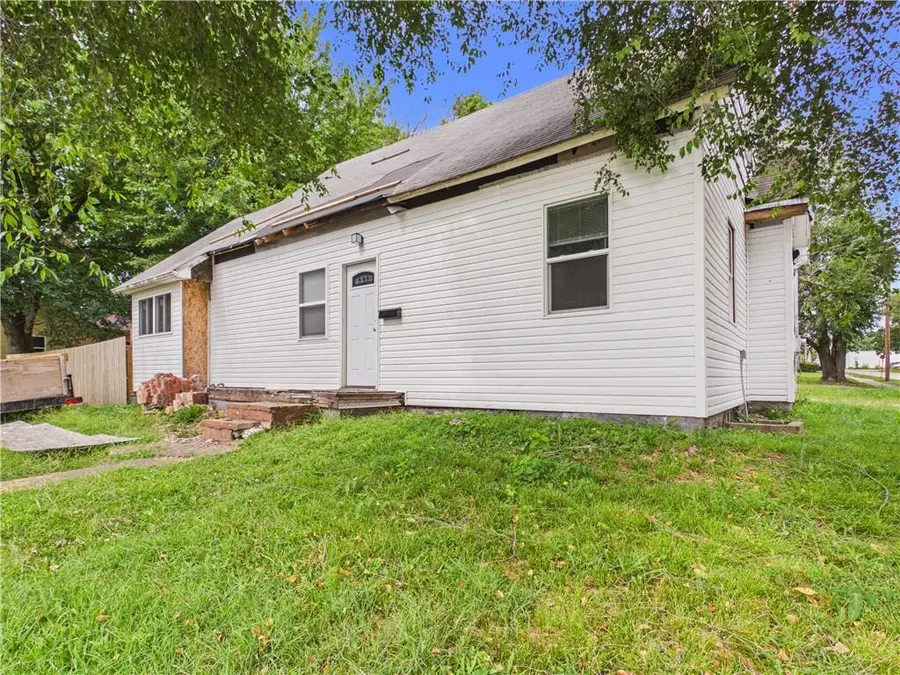 219 N 3rd Street, Clinton, MO 64735 - #3