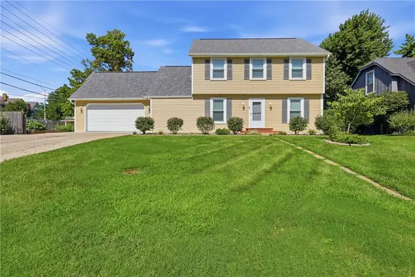10282 Haskins Street, Lenexa, KS 66215
