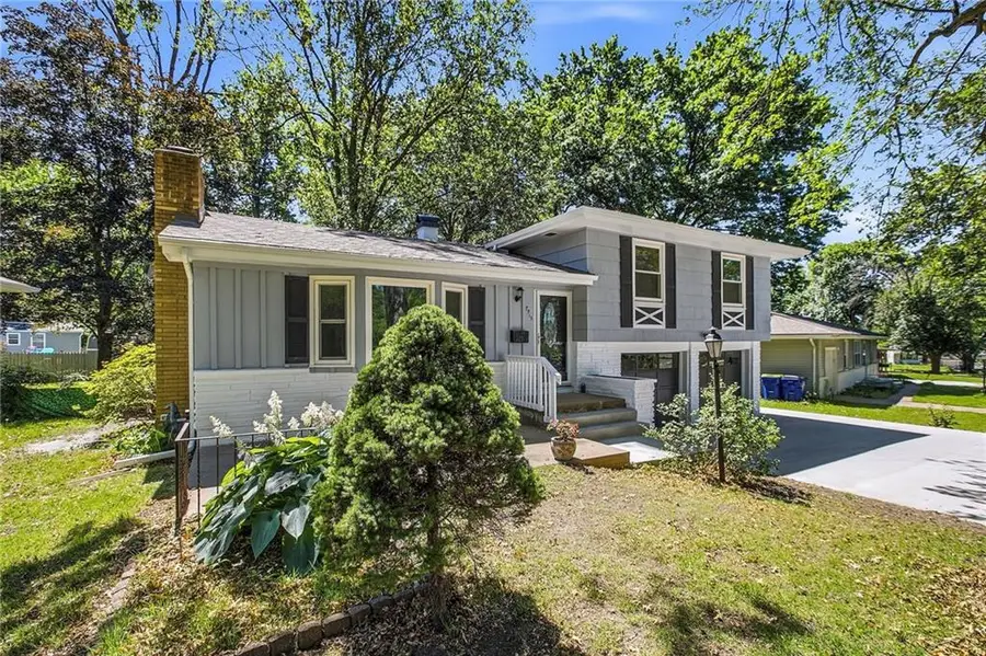7915 Evanston Avenue, Raytown, MO 64138 - #2