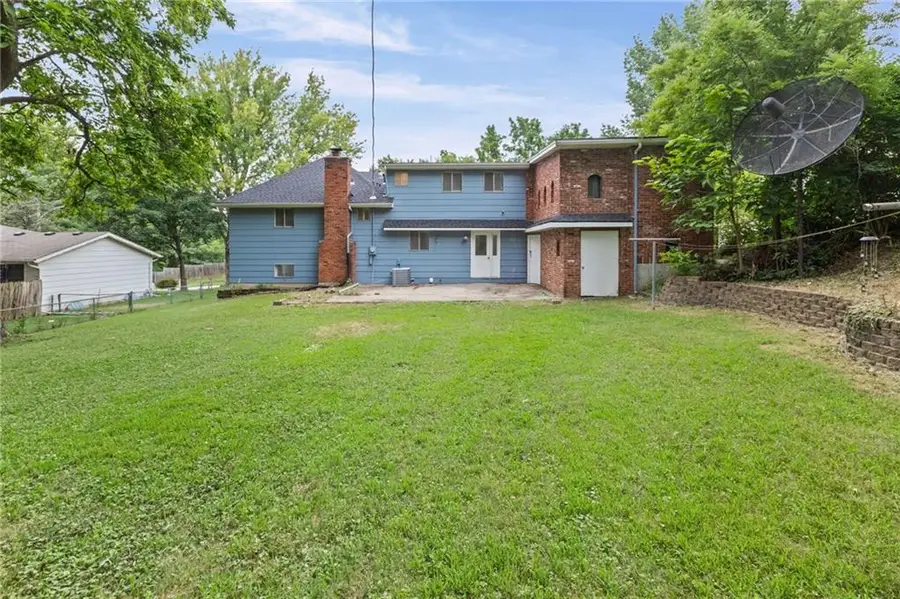 213 Briar Lane, Kansas City, MO 64119 - #3