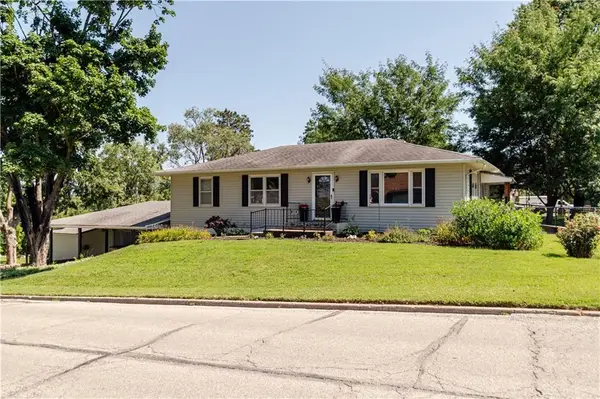 630 Green Street, Atchison, KS 66002