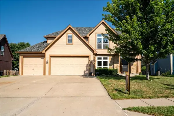 10760 N Laurel Avenue, Kansas City, MO 64157