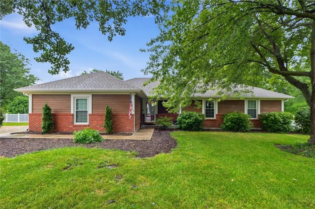 5625 W 201 Street, Stilwell, KS 66085 - #1