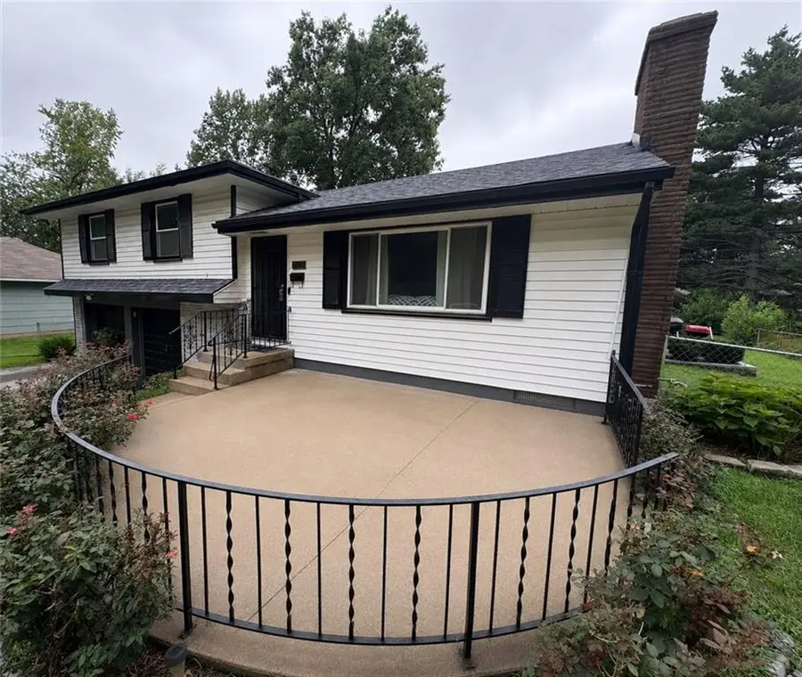7918 Evanston Avenue, Raytown, MO 64138 - #2