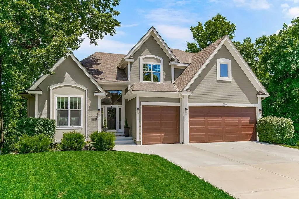510 E 122nd Street, Kansas City, MO 64145 - #1