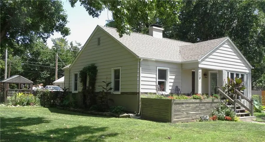118 W Walnut Street, Rich Hill, MO 64779 - #2