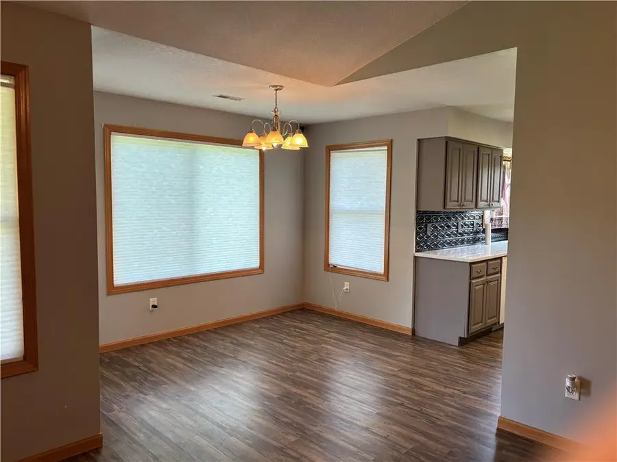 747 S Beech Street, Ottawa, KS 66067 - #3