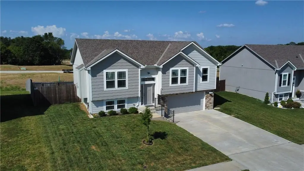 1000 NW 4th Street, Oak Grove, MO 64075 - #1