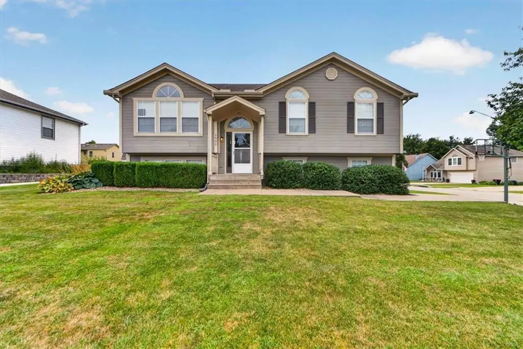 1505 Birch Drive, Greenwood, MO 64034 - #1