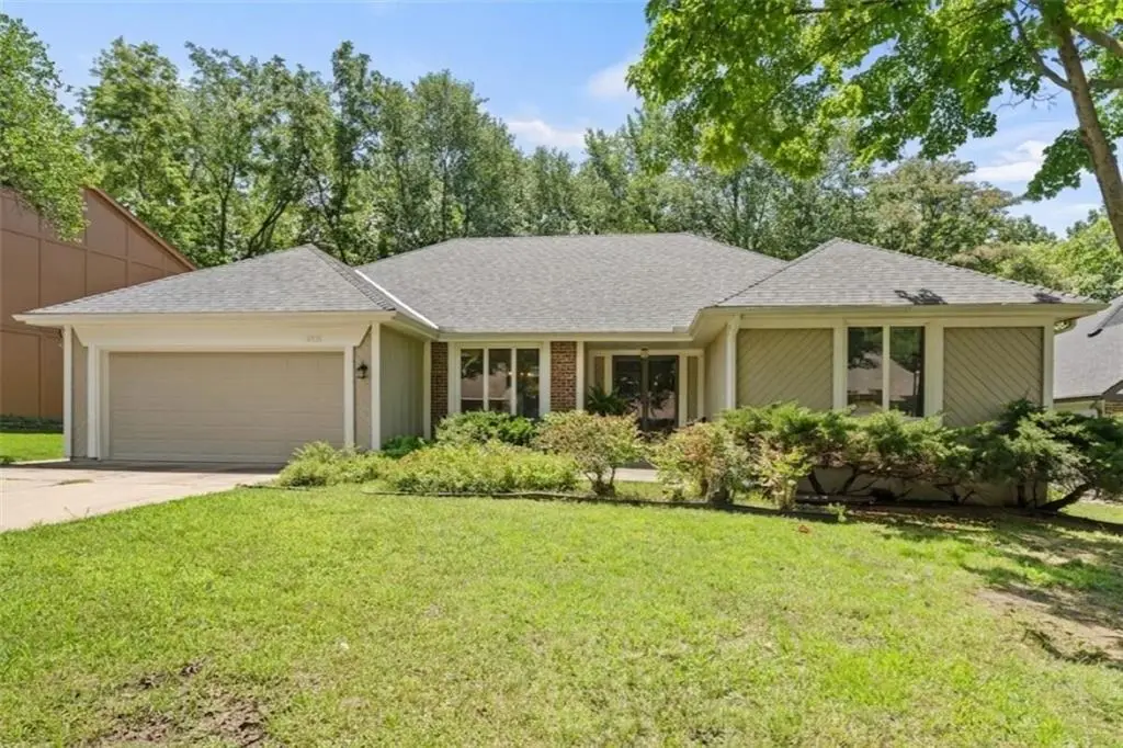 11715 W 102nd Terrace, Overland Park, KS 66214 - #1