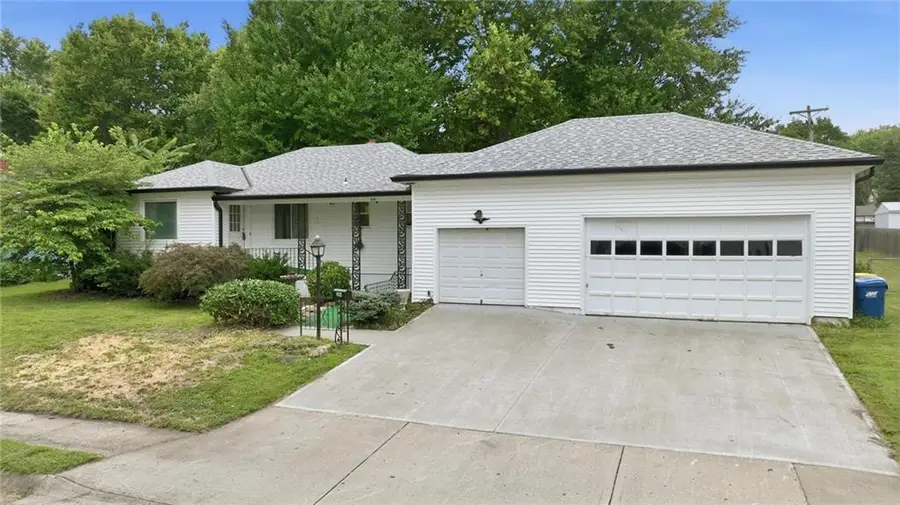 216 Moss Avenue, Liberty, MO 64068 - #3