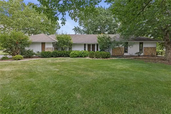 15005 S Rosehill Road, Overland Park, KS 66062