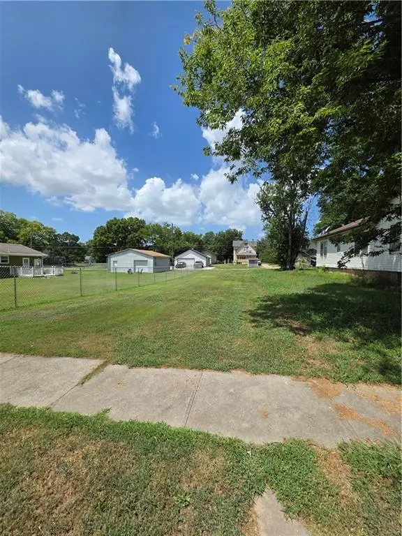 409 S 9th Street, Independence, KS 67301 - #2