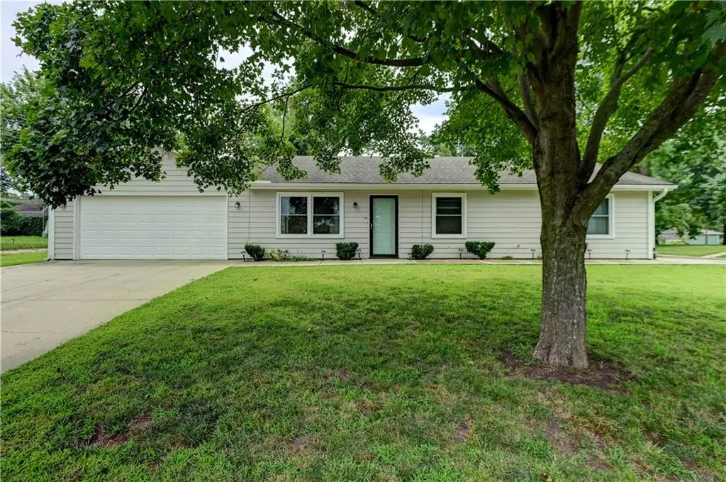 902 Birch Street, Eudora, KS 66025 - #1