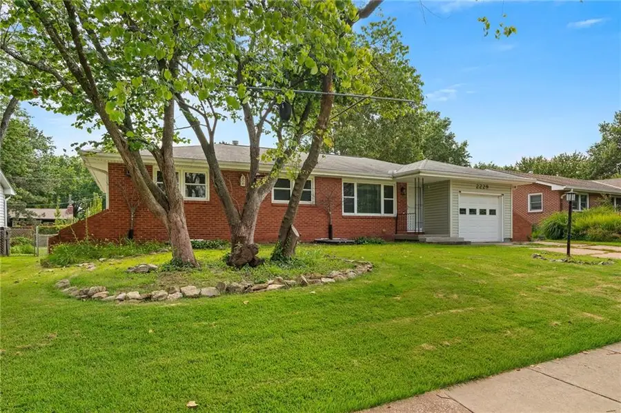 2229 Westchester Road, Lawrence, KS 66049 - #2