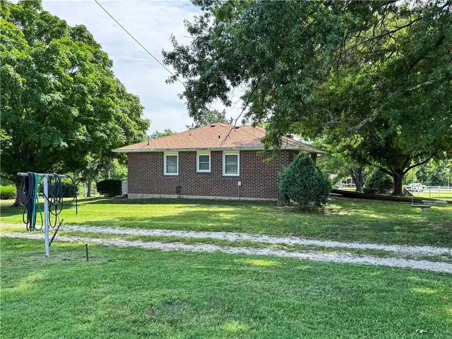 22217 S Victory Road, Spring Hill, KS 66083 - #2