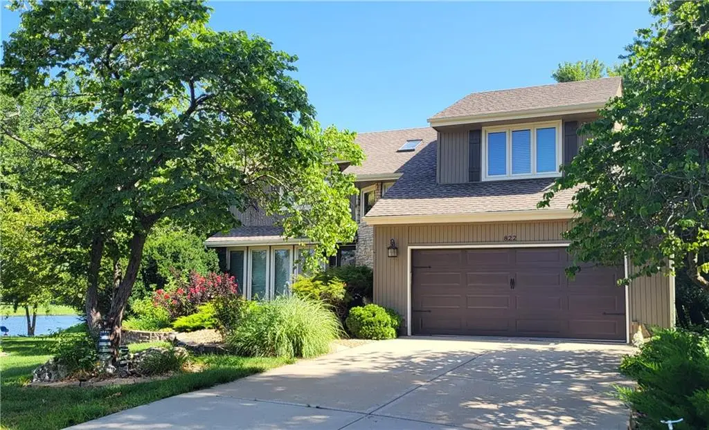 822 SW Lighthouse Point, Lees Summit, MO 64082 - #1
