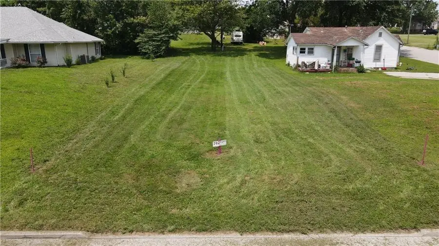 202 W 24th Street, Higginsville, MO 64037 - #2