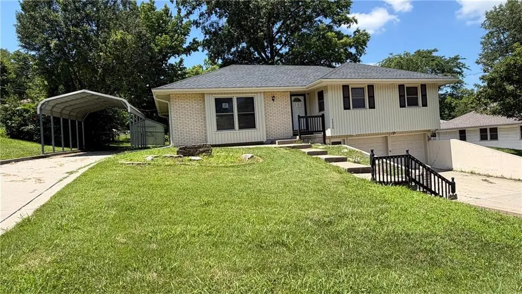 1424 Western Street, Leavenworth, KS 66048 - #1