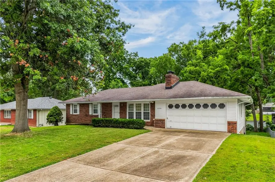 8029 Yecker Avenue, Kansas City, KS 66109 - #2