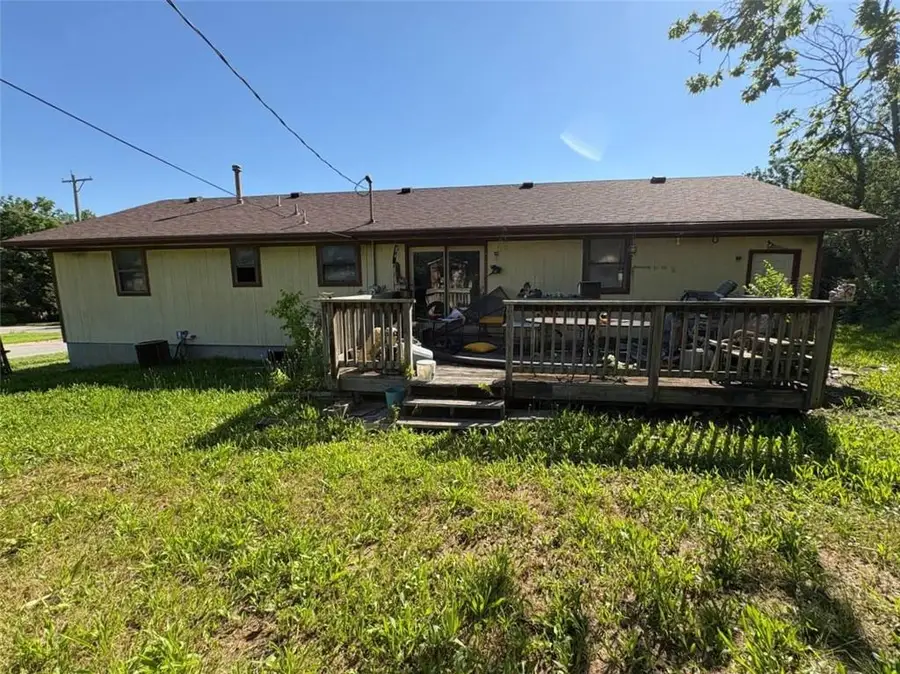 3801 SE Evans Street, Topeka, KS 66609 - #2