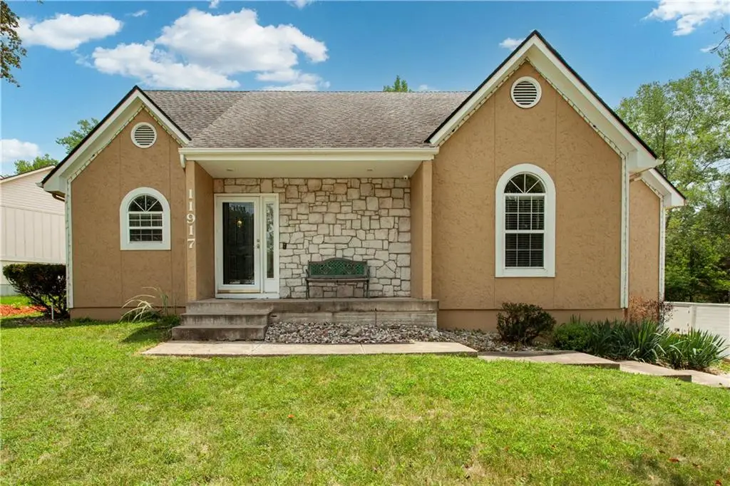 11917 Virginia Avenue, Kansas City, MO 64146 - #1