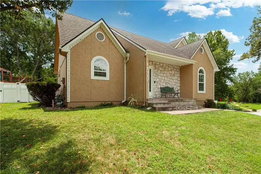 11917 Virginia Avenue, Kansas City, MO 64146 - #2