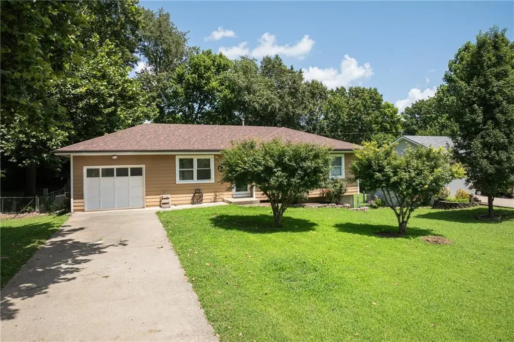 23 SE 190th Road, Warrensburg, MO 64093 - #1