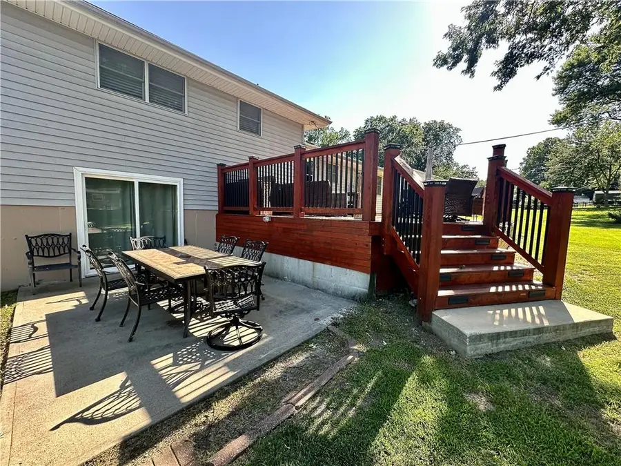 904 NE 60th Terrace, Kansas City, MO 64118 - #3