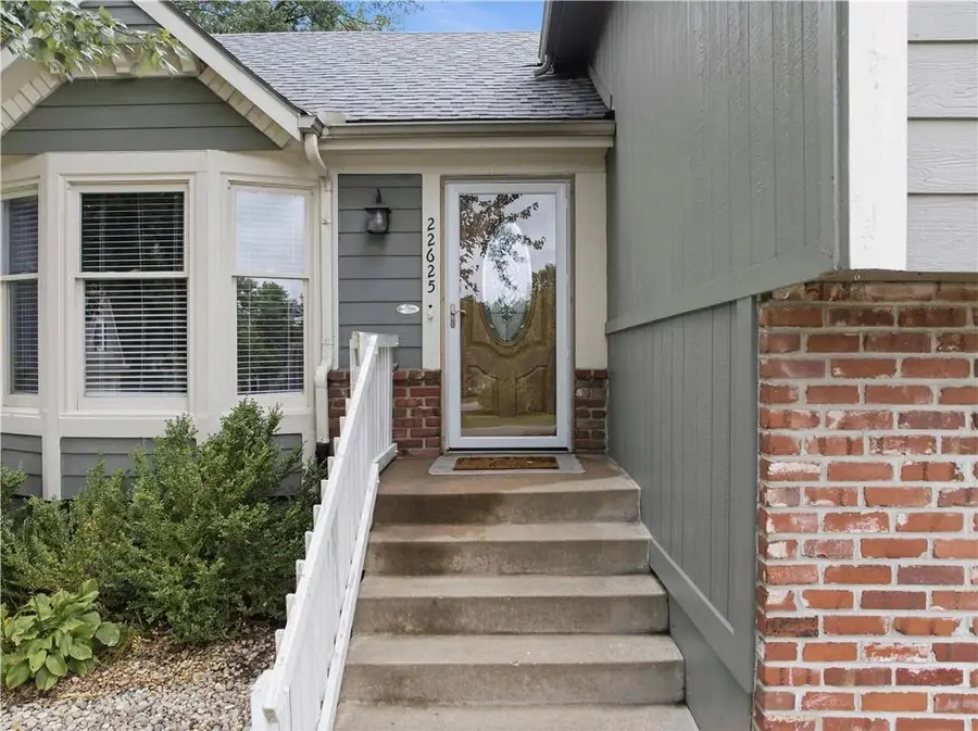22625 W 64th Terrace, Shawnee, KS 66226 - #2