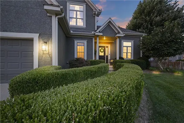 13708 Belinder Street, Leawood, KS 66224