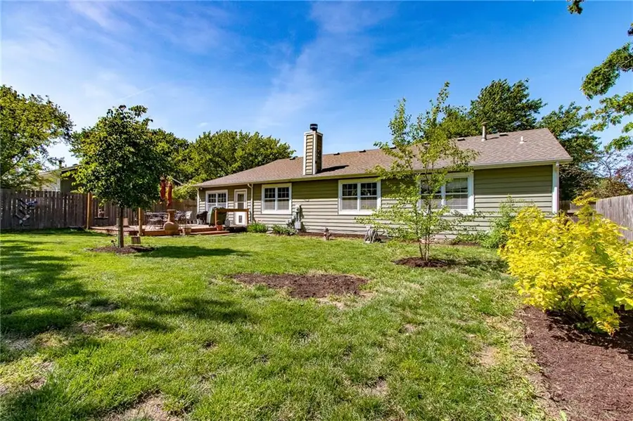 3817 Stetson Drive, Lawrence, KS 66049 - #3