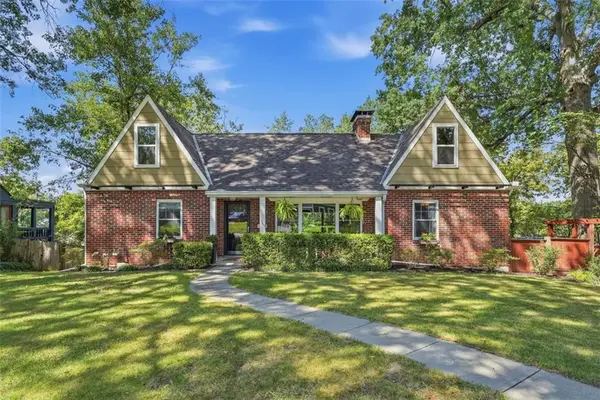 928 E Drumm Circle, Independence, MO 64055