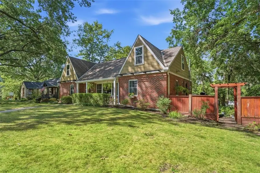 928 E Drumm Circle, Independence, MO 64055 - #2