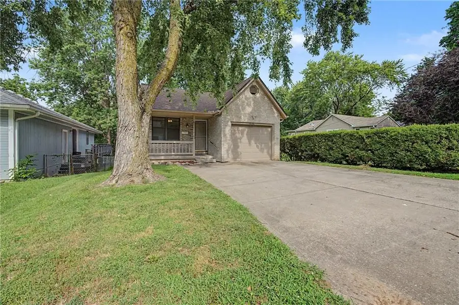 1526 N Pleasant Street, Independence, MO 64050 - #2