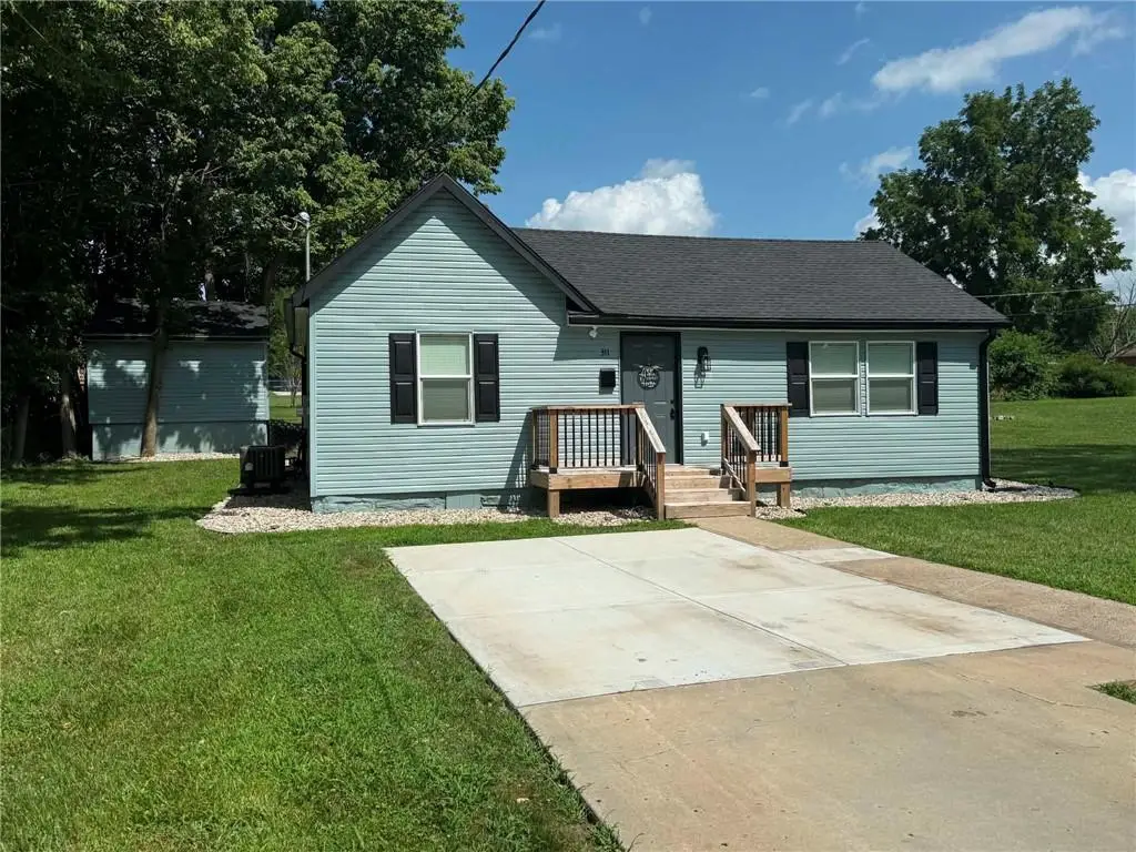 311 May Street, Excelsior Springs, MO 64024 - #1